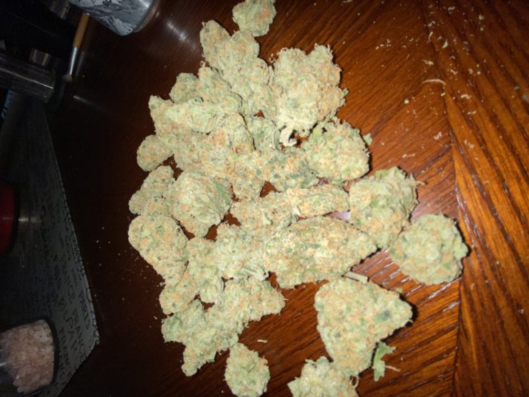 Smokey’s Cannabis Lounge